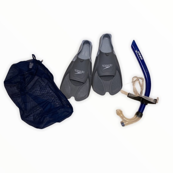 Speedo Flippers / Fins Snorkeling Set - Picture 1 of 2